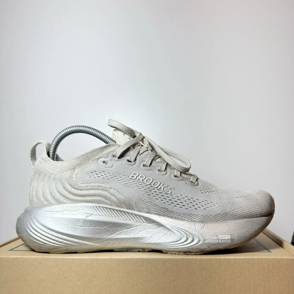 Brooks Adrenaline GTS 25 Womens 9 White Silver Road Running Shoes Gym Sneakers